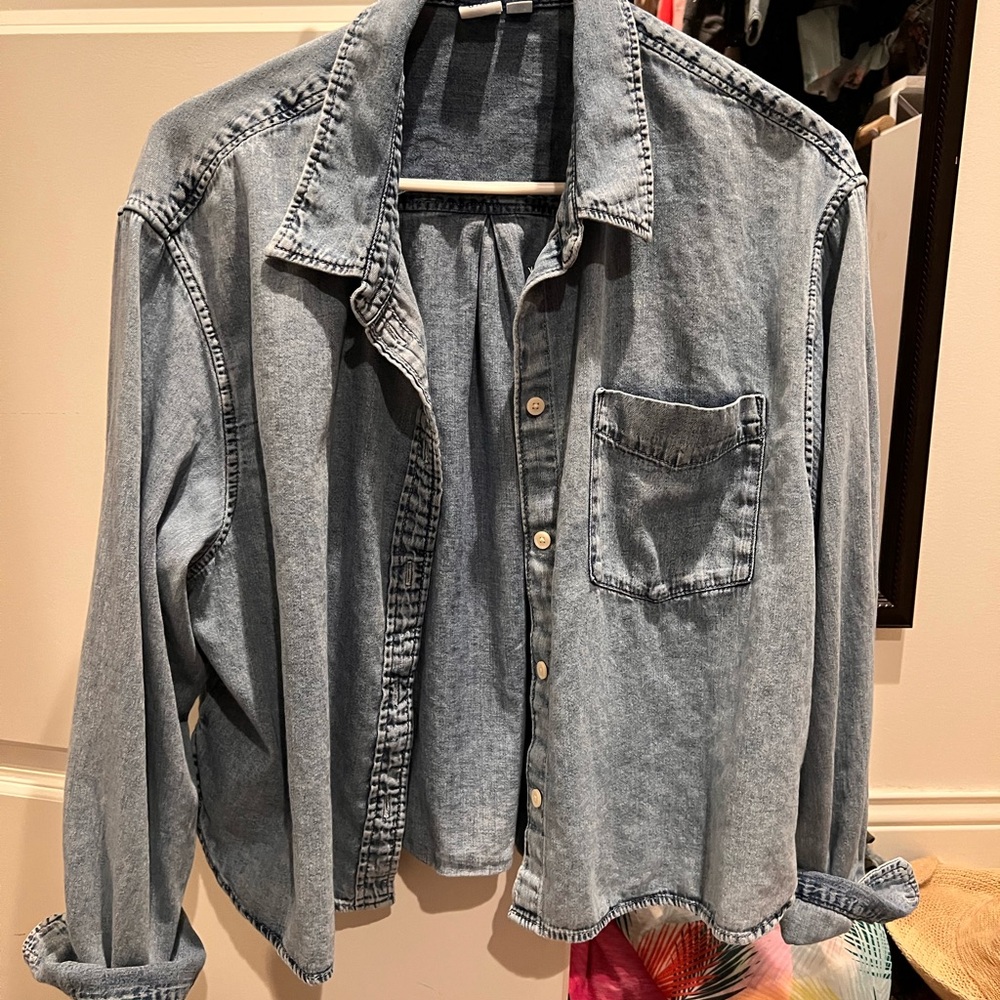 GAP Casual Denim Button-Up Shirt